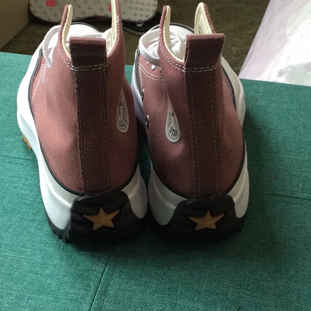 Converse - Picture 3 of 4